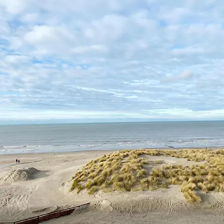 In Near The Beach, Cleaning Included * Nieuwpoort